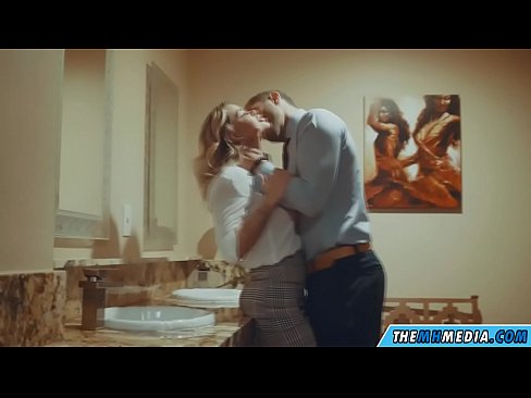 ❤️ Nuair a bhios fionn mòr gad mhealladh ann an seòmar fois poblach ❤️ Pornagrafaidheachd breagha aig porn gd.sexogolic-info.ru ❤